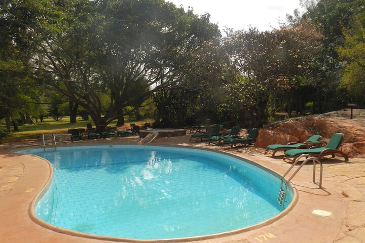 Hotel with Pool