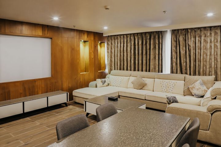 Room 21 of 49