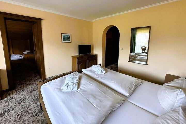 Room 30 of 91