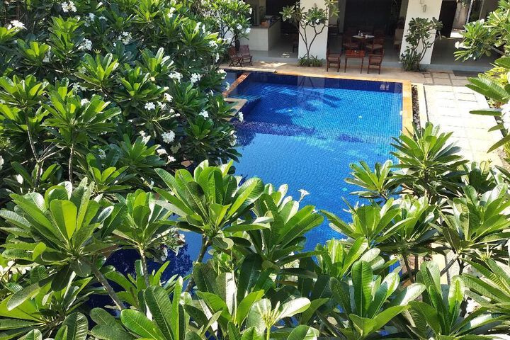 Pool 23 of 39
