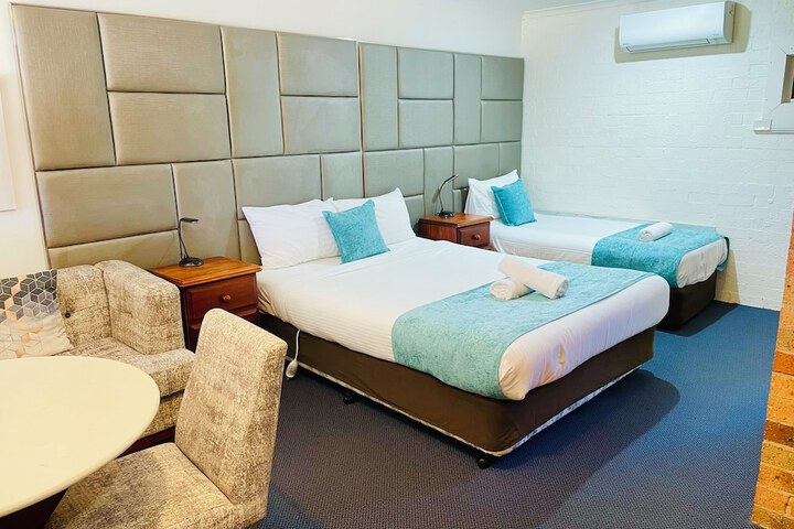 Room 32 of 111