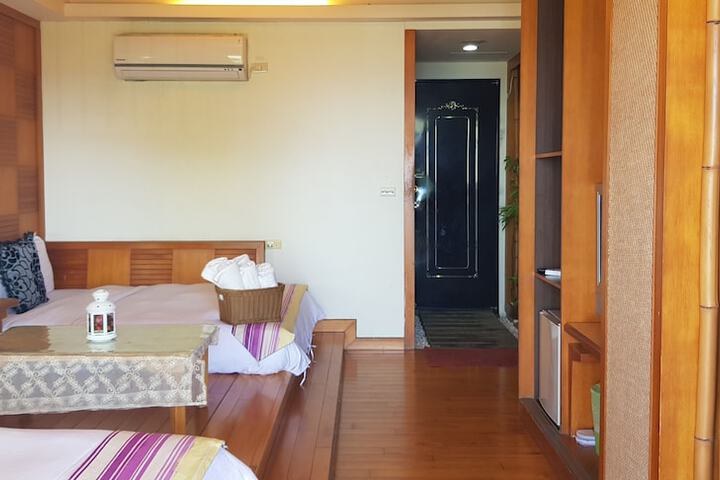 Room 12 of 84