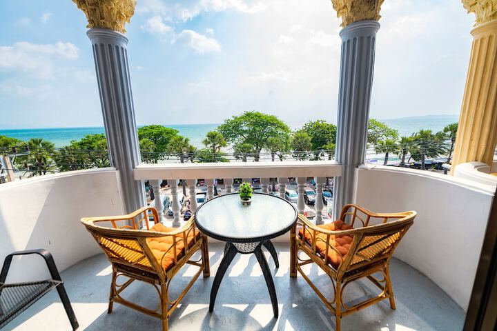 Terrace/Patio 37 of 76