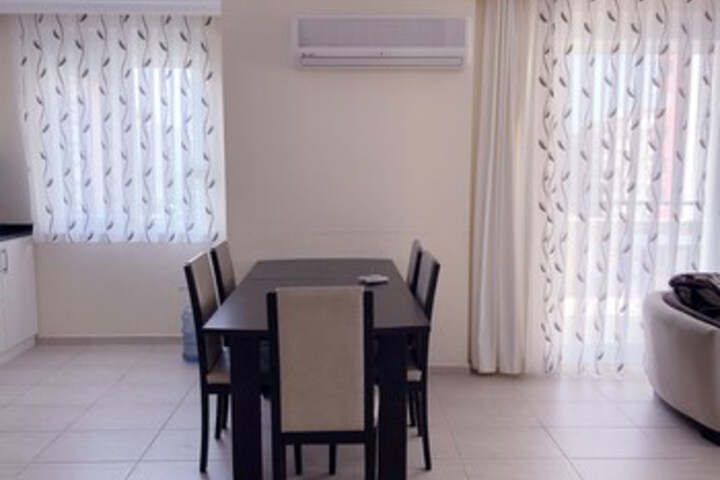 Room 33 of 44