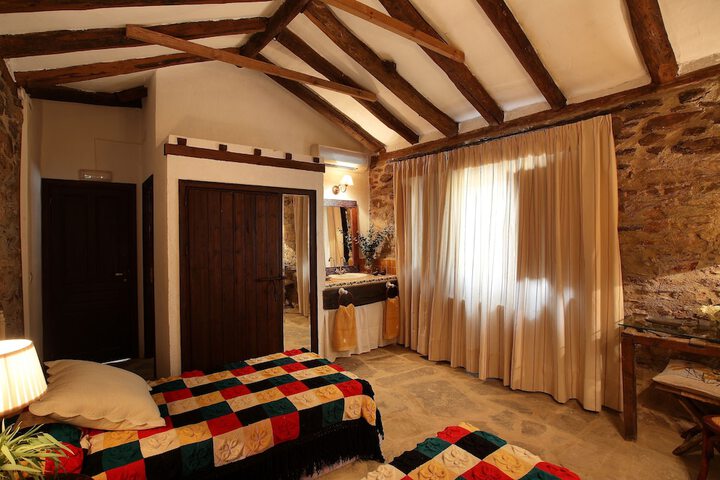 Room 6 of 39