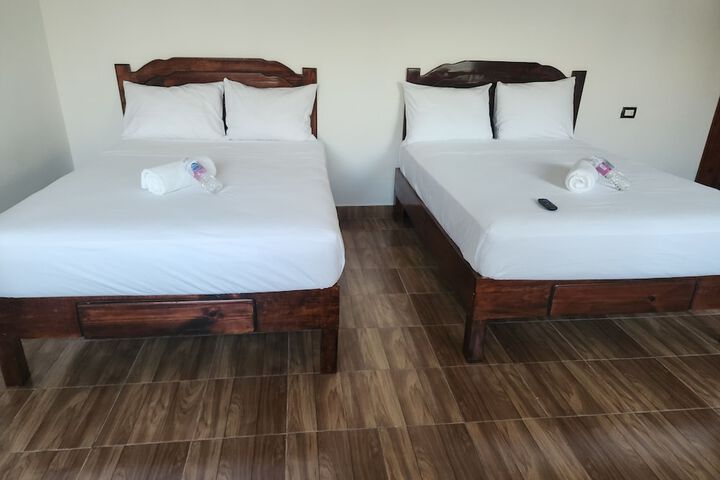 Room 3 of 33