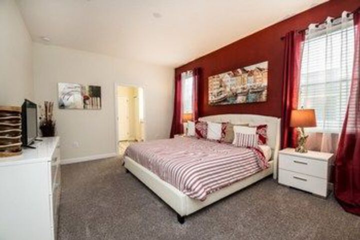 Room 9 of 25