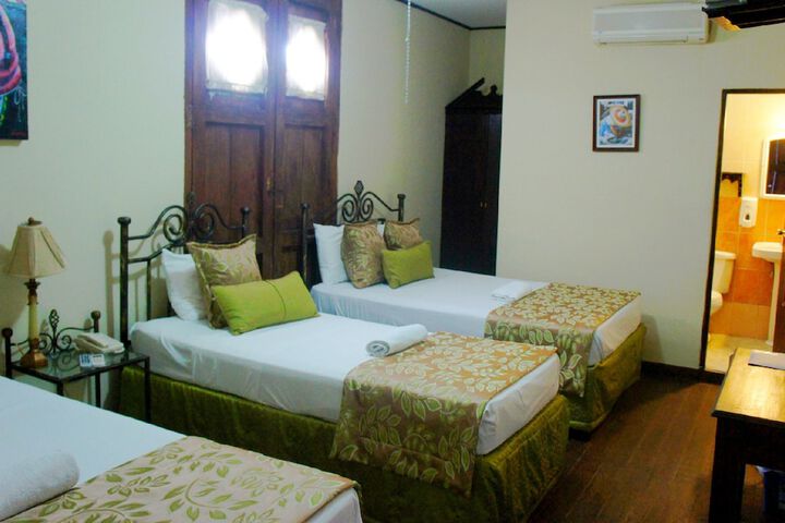 Room 6 of 36