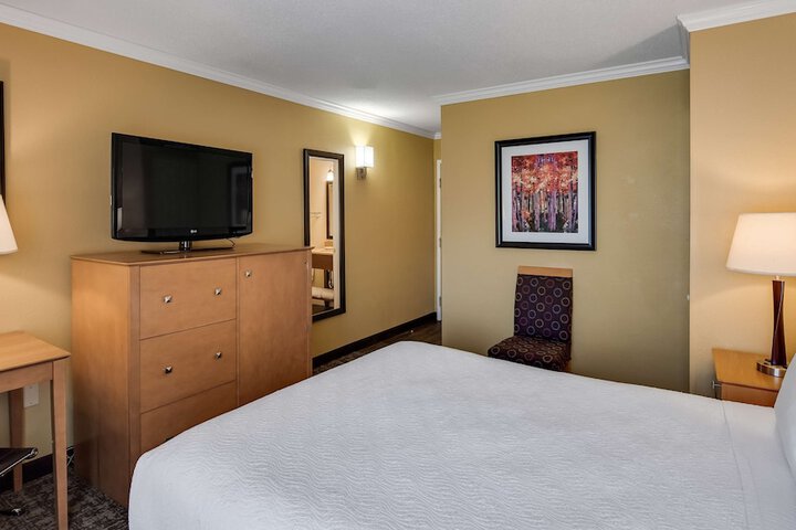 Room 14 of 85