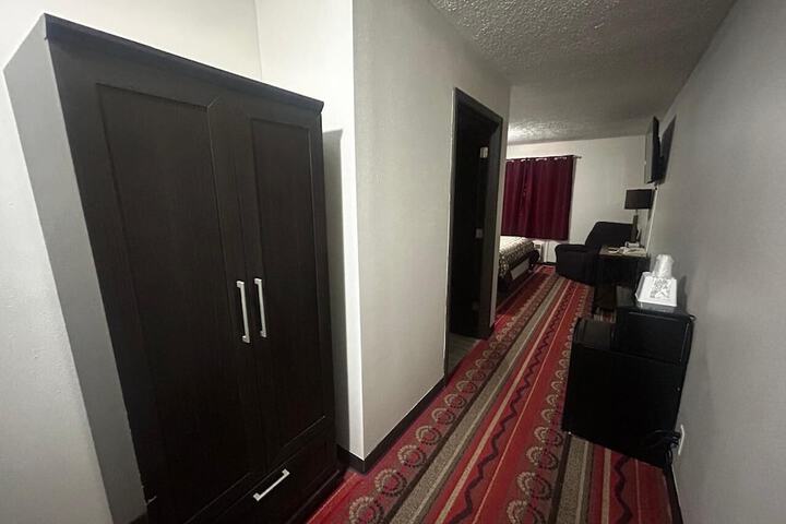 Room 5 of 51