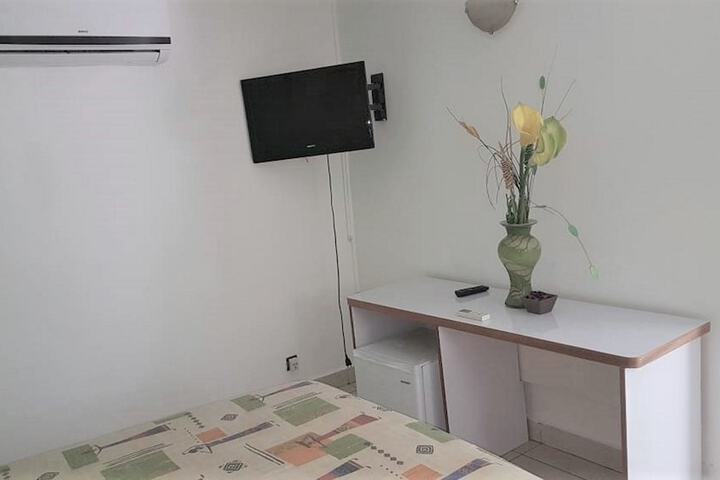 Room 9 of 40