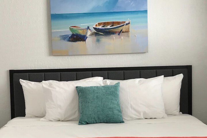 Room 4 of 50