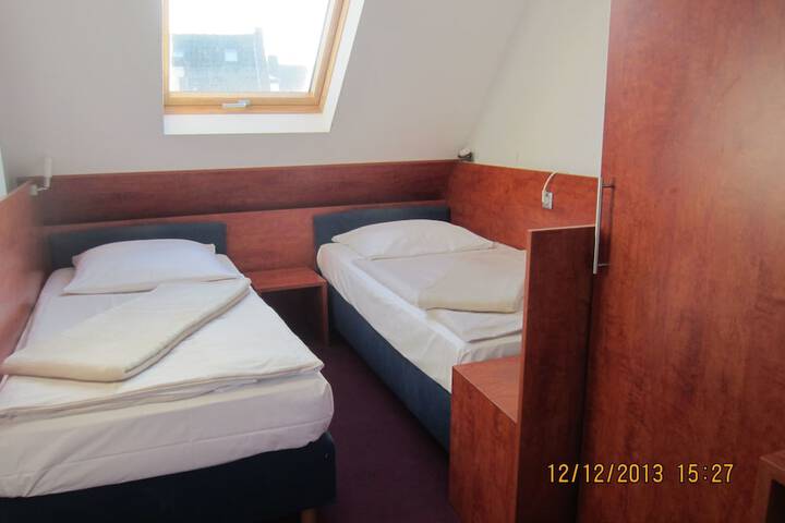Room 2 of 38