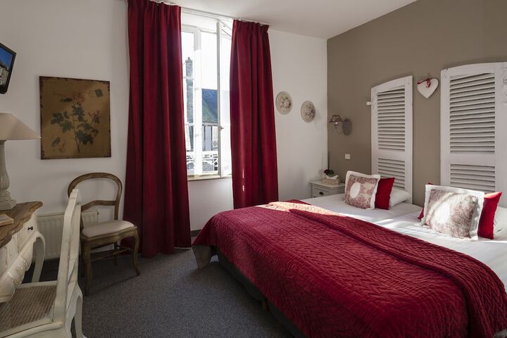 Room 6 of 36