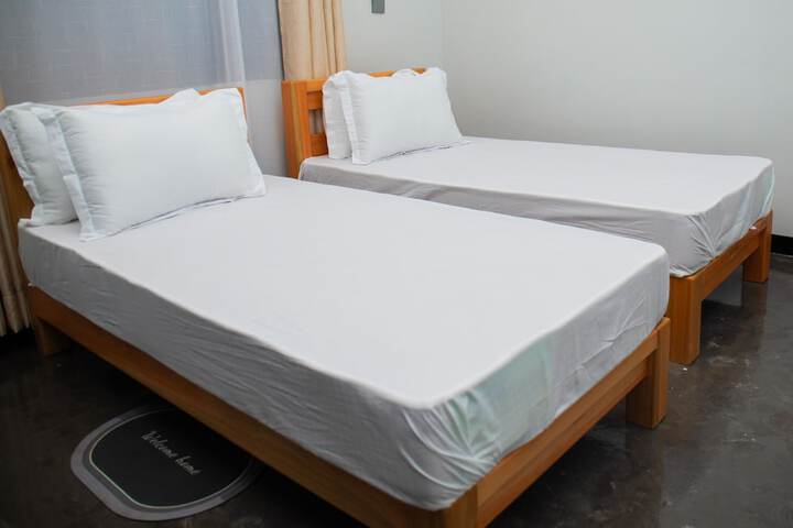 Room 3 of 16