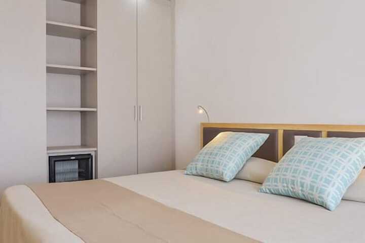 Room 13 of 60