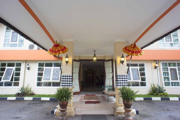 REDDOORZ at PEJATEN RAYA