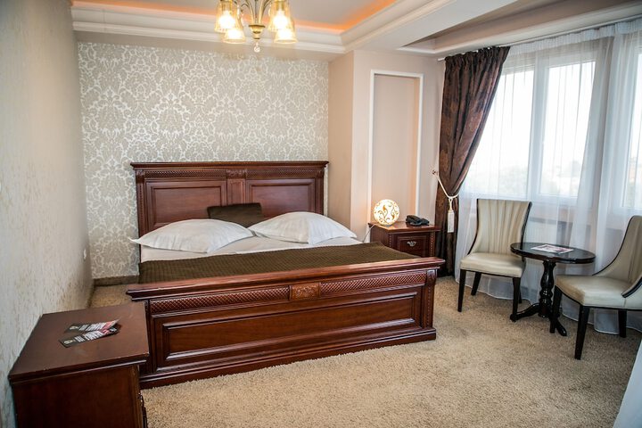 Room 22 of 68