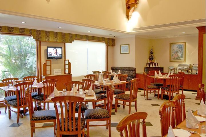 Dining 75 of 113