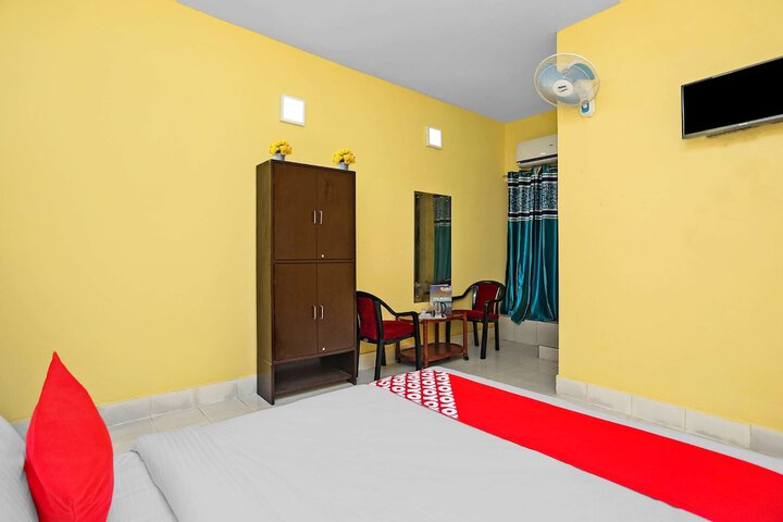 Room 11 of 20