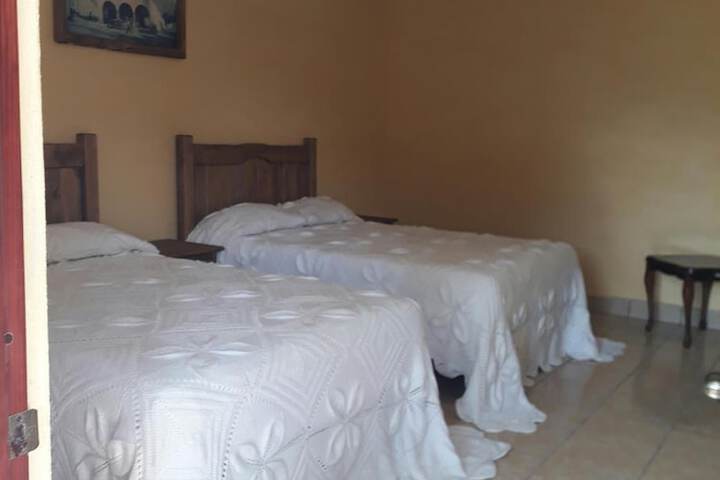 Room 9 of 38