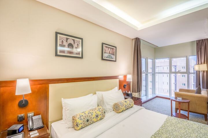 Room 21 of 43