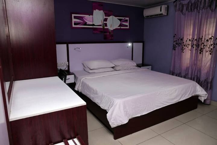 Room 4 of 22