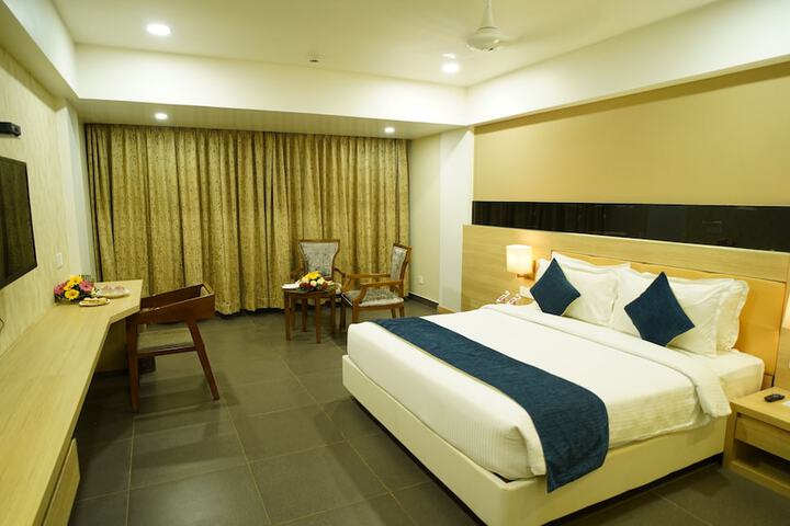Room 9 of 49