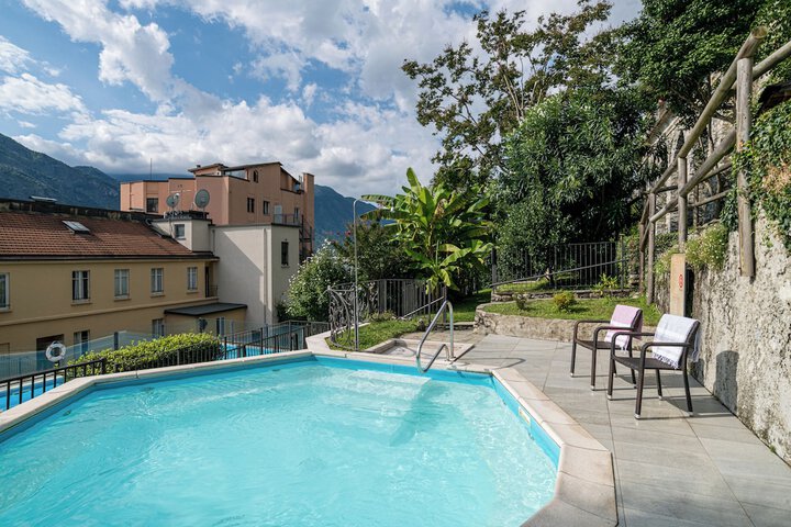 Hotel with Pool