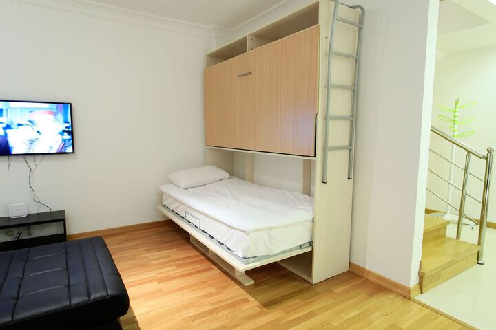 Room 4 of 74