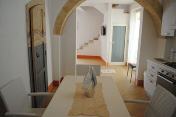 Room 9 of 24