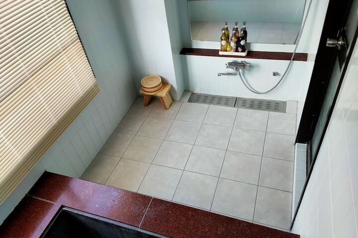 Room 46 of 114