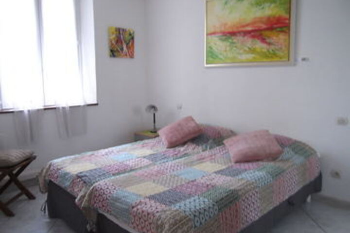 Room 6 of 7
