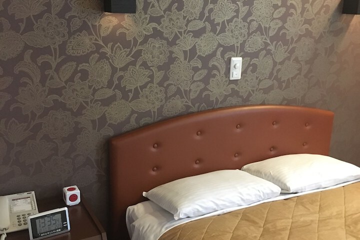 Room 7 of 87