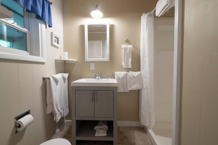 Room 162 of 225