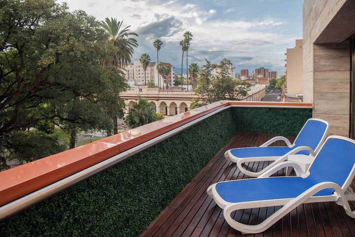 Sundeck 73 of 77
