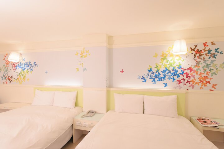 Room 10 of 45