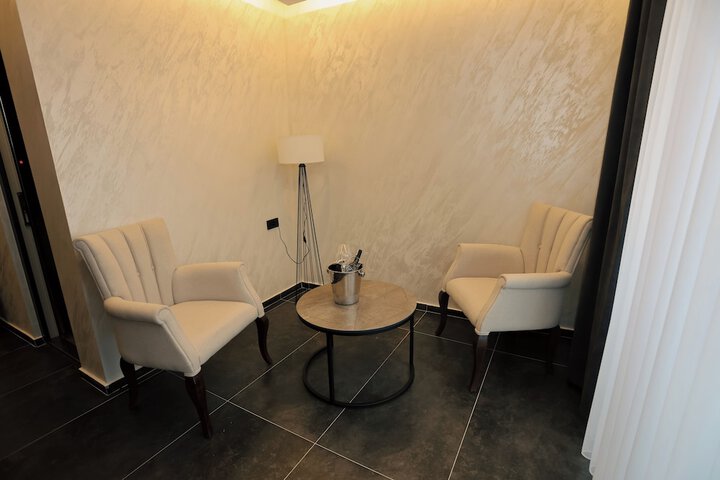 Room 30 of 42