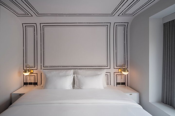 Room 9 of 95