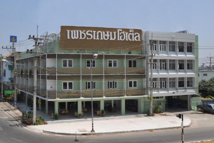 Phetkasem Hotel