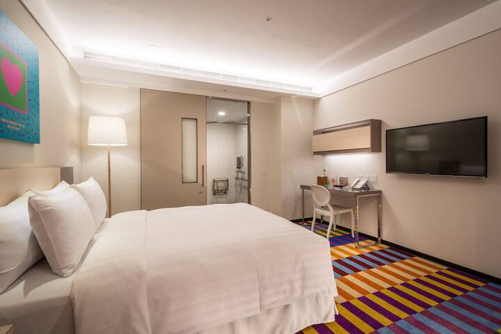 Room 90 of 171
