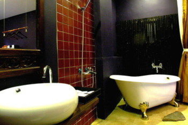 Room 3 of 35