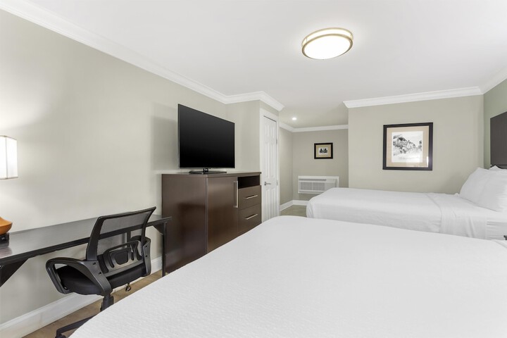 Room 18 of 37