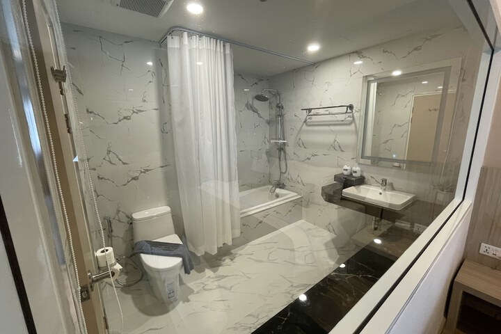 Room 19 of 27