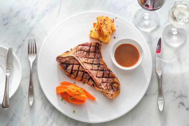 Dining 77 of 102