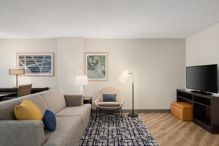Room 47 of 107