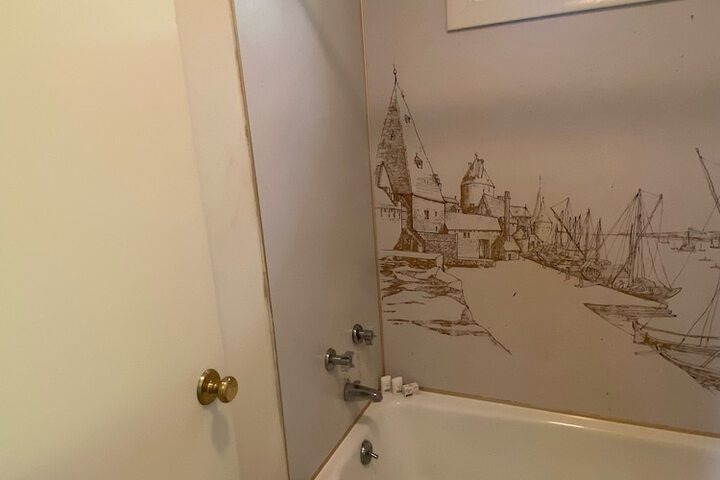 Room 159 of 205