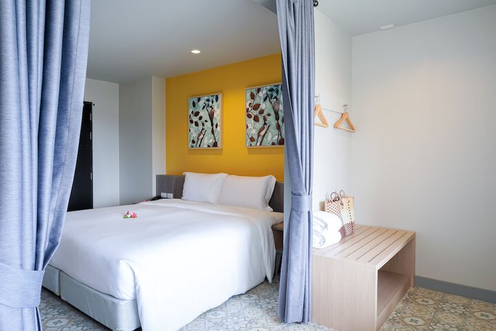 Room 14 of 91