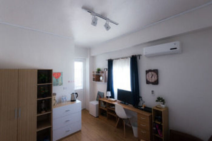 Room 16 of 30
