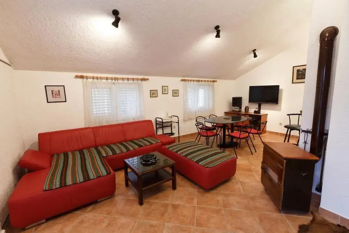 Room 2 of 16